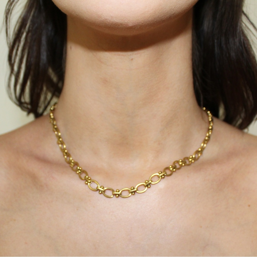 Elegant Gold Chain Necklace